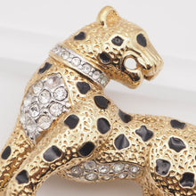 Load image into Gallery viewer, Vintage Attwood &amp; Sawyer 22kt Gold-Plated Leopard Brooch

